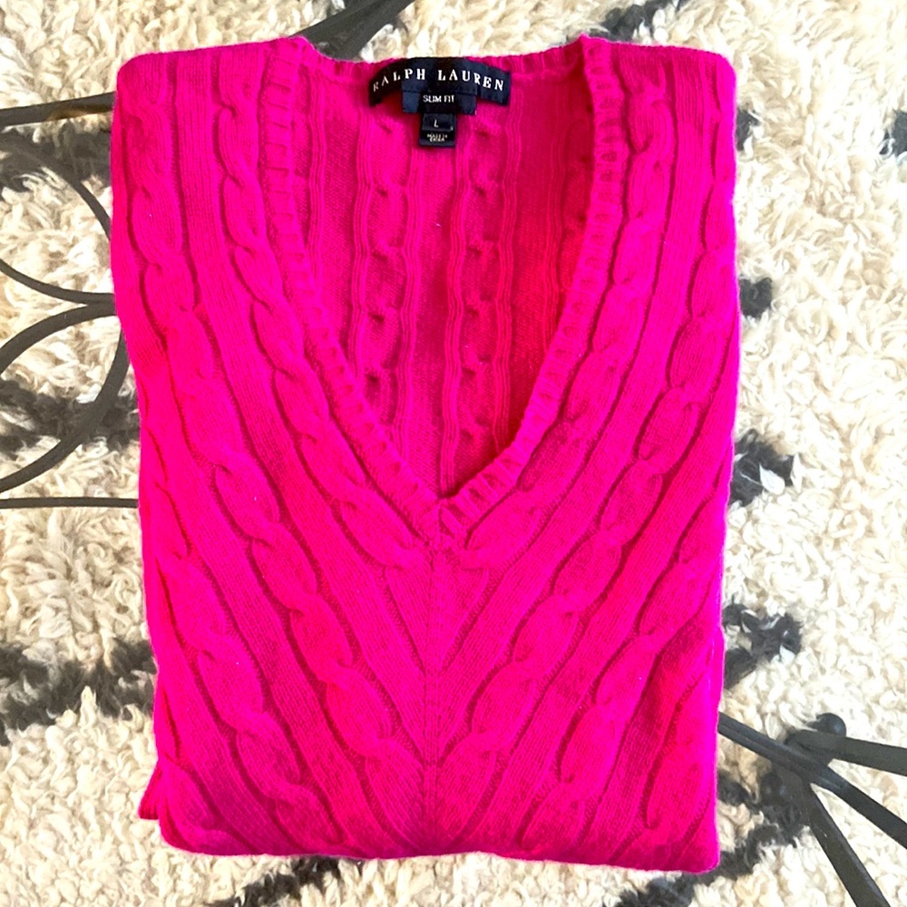 Ralph Lauren Black Label 100% Cashemere V-Neck Sweater